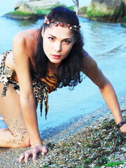 Huntress Callista B reveals her delightful body outdoors
